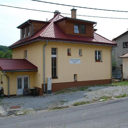 Apartmanovy Dom Кралики Экстерьер фото