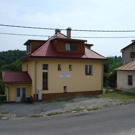 Apartmanovy Dom Кралики Экстерьер фото