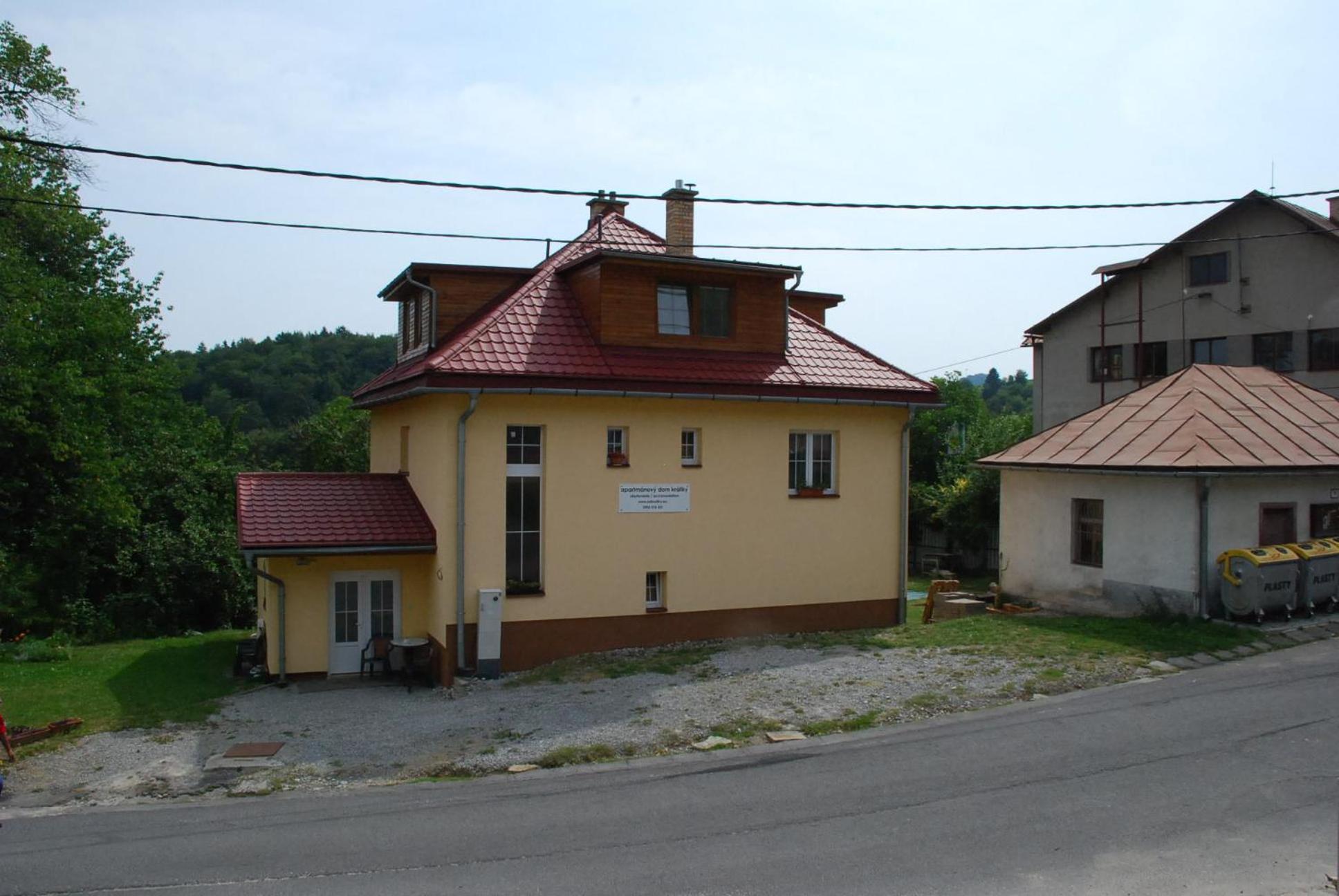 Apartmanovy Dom Кралики Экстерьер фото