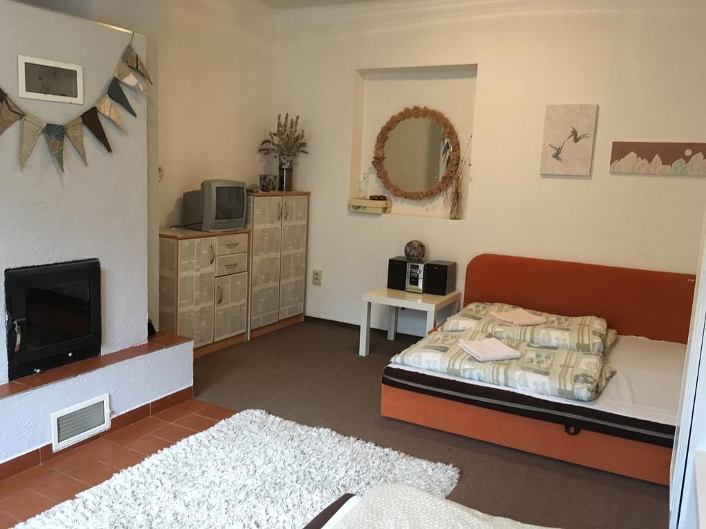 Apartmanovy Dom Кралики Экстерьер фото