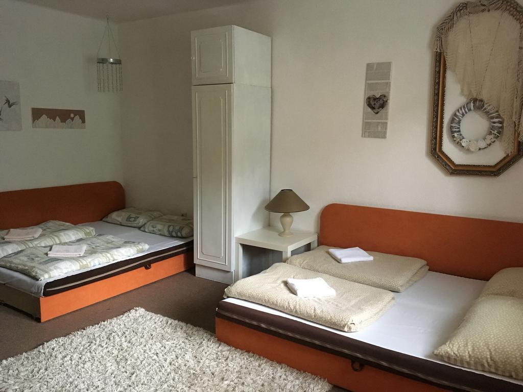 Apartmanovy Dom Кралики Экстерьер фото